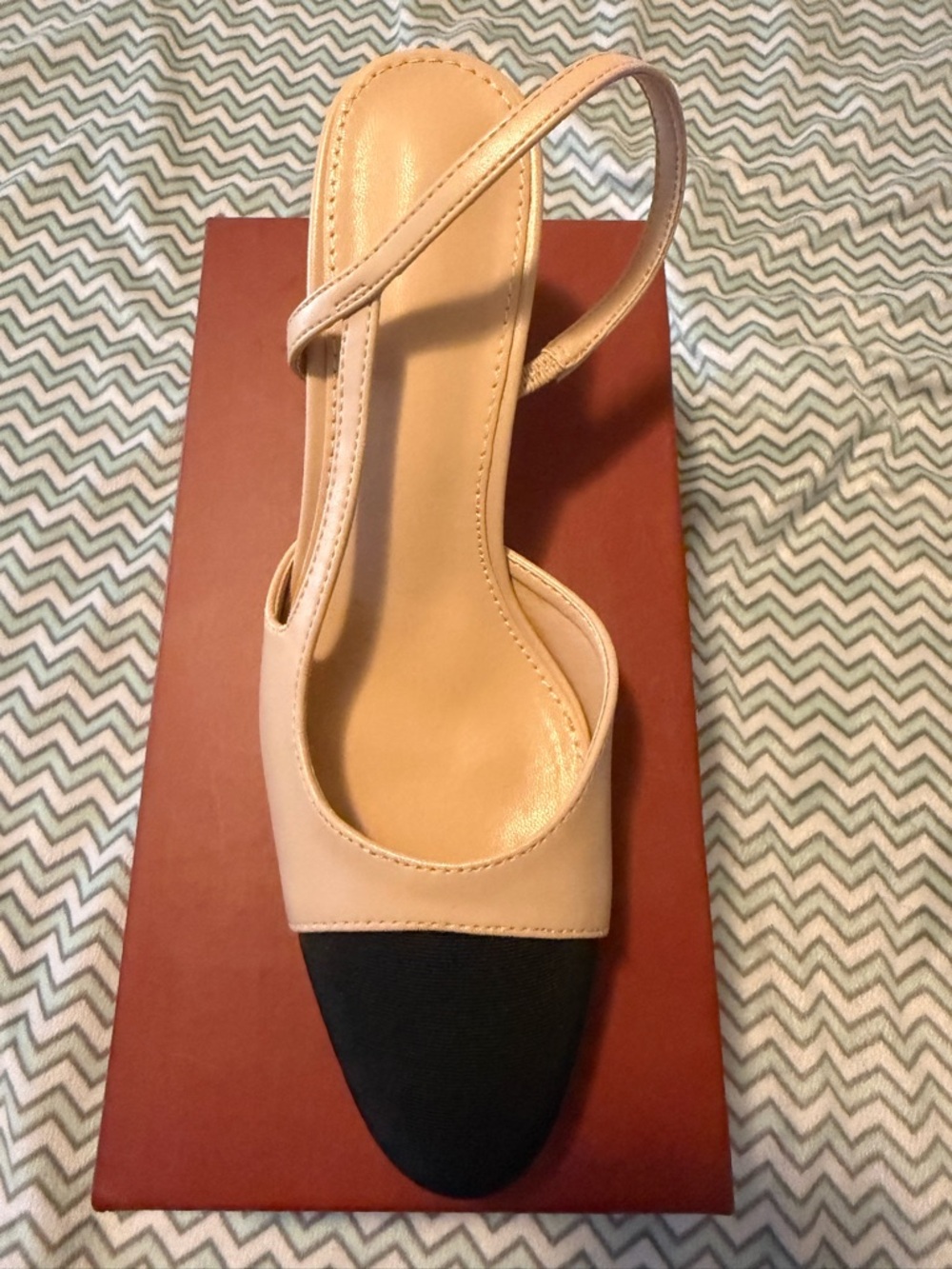 Women's Two-Tone Slingback Pump in Beige and Black